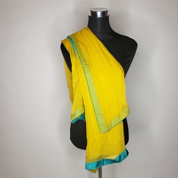 DESI SUIT Large - DRESS - Pakistani Suit - Worn once - Picture 7 of 7